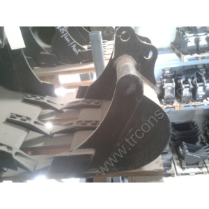 Godet 450 axes 25mm pour mini pelle type KUBOTA K008