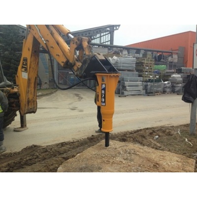 brise_roche_hydraulique_arrowhead_r_70_tractopelle