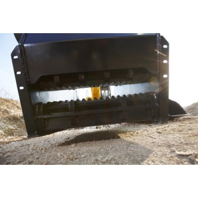 godet-concasseur-minipelle-pelle-mb-crusher-_mb-travail-2