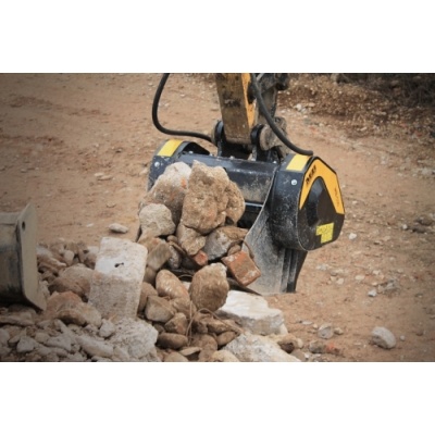 godet-concasseur-minipelle-pelle-mb-crusher-_mb-travail-3_1062450229