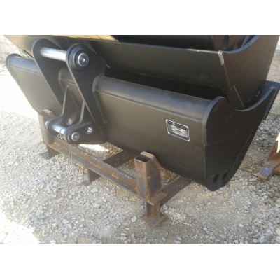 godet_curage_tractopelle_case_580