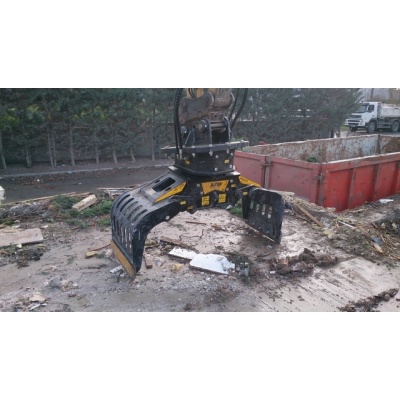 Pince_tri_demolition_mb_crusher_au travail 