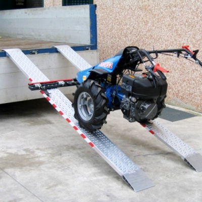 Paire de Rampes d'Aluminium Largeur 615 mm Longueur 1,5 m. Capacité 2900 Kgs