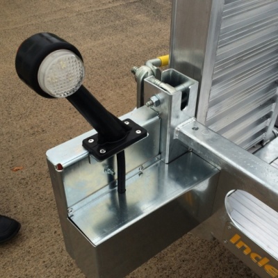 remorque_porte_engin_indespension_alumax_faisceau