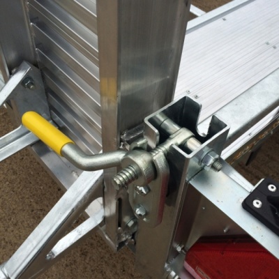 remorque_porte_engin_indespension_alumax_fermeture