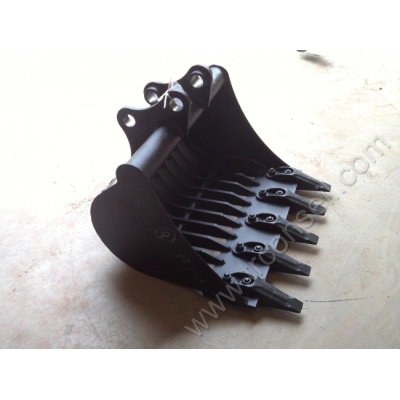 Godet Squelette 700mm axes 40mm pour mini pelle 3-4T